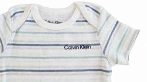 Calvin Klein bodýčko pro chlapečka, miminko Teddy